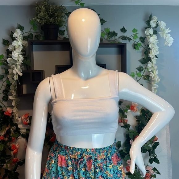 Ambiance Cotton Blend Square Neck Wide Straps White Cropped Tank Size M RefFNB - Picture 9 of 10